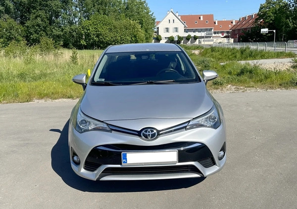 Toyota Avensis cena 48500 przebieg: 232000, rok produkcji 2015 z Koszalin małe 79